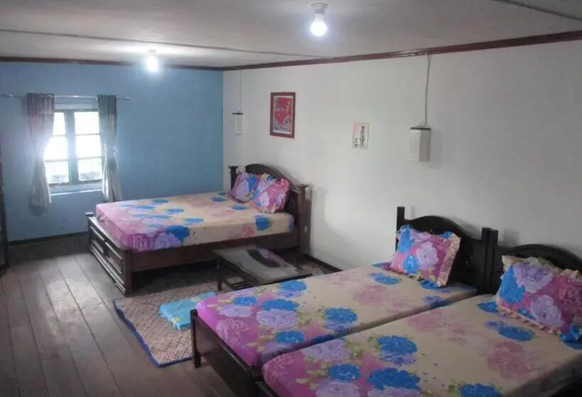 اتاق خانوادگی با سرویس بهداشتی مشترک, Mjr Ticketing Guest House