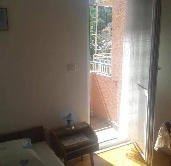 اتاق استاندارد یک تخته با بالکن, Guesthouse Lautasevic