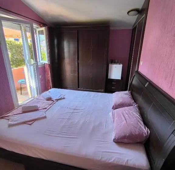 اتاق لوکس با بالکن, Guesthouse Lautasevic
