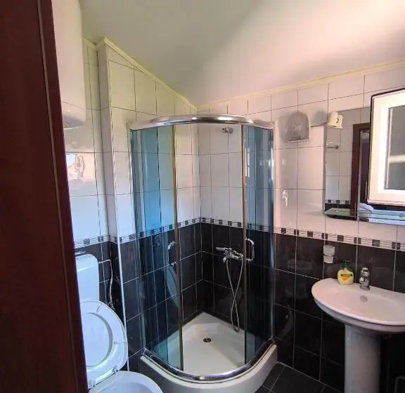 اتاق لوکس با بالکن, Guesthouse Lautasevic