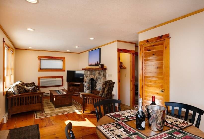 كابينة, Cobble Mountain Lodge