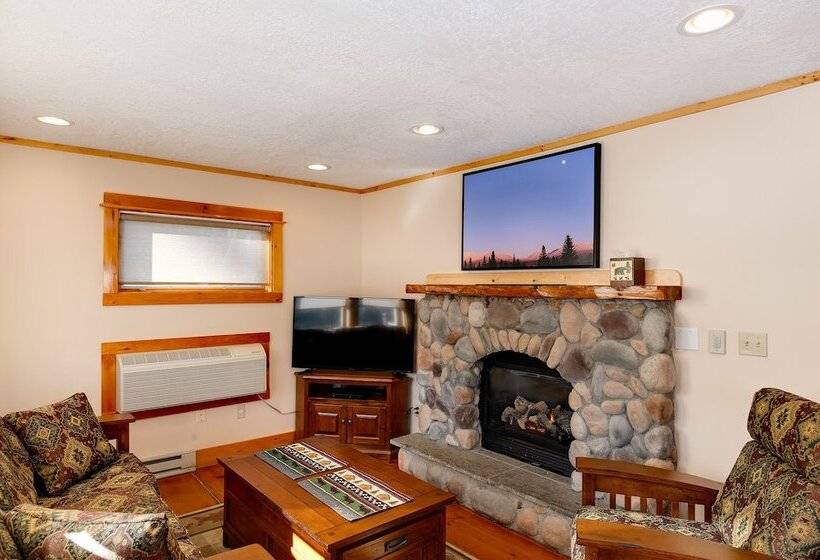 كابينة, Cobble Mountain Lodge