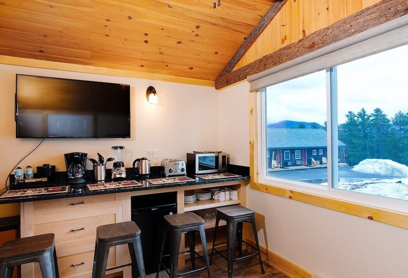Хижина, Cobble Mountain Lodge
