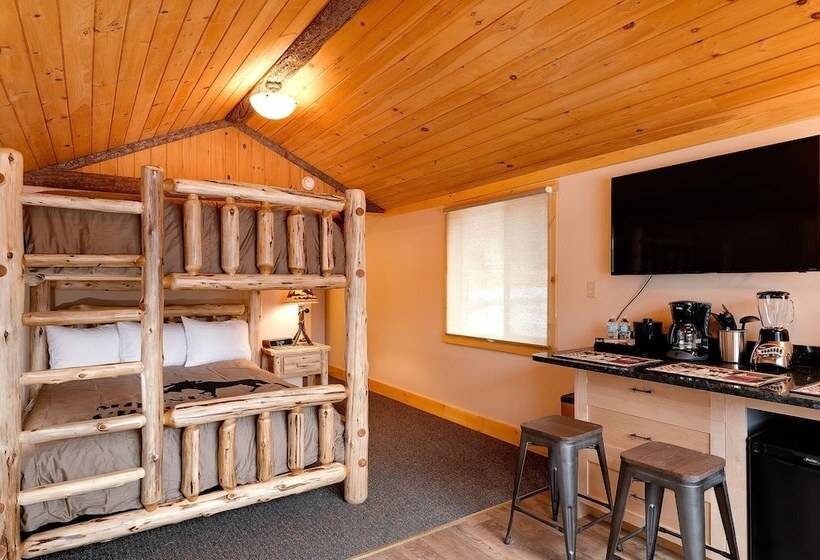 كابينة, Cobble Mountain Lodge