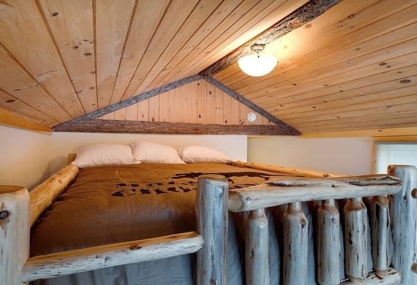 كابينة, Cobble Mountain Lodge