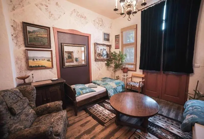 バス共有のスタンダードルーム, Guest House Malkia Inter
