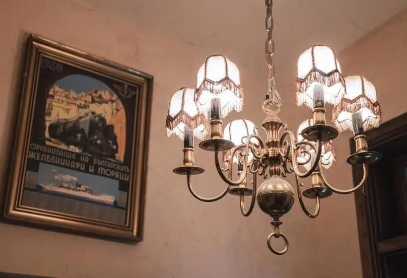 バスルーム共有のトリプルスタンダード, Guest House Malkia Inter