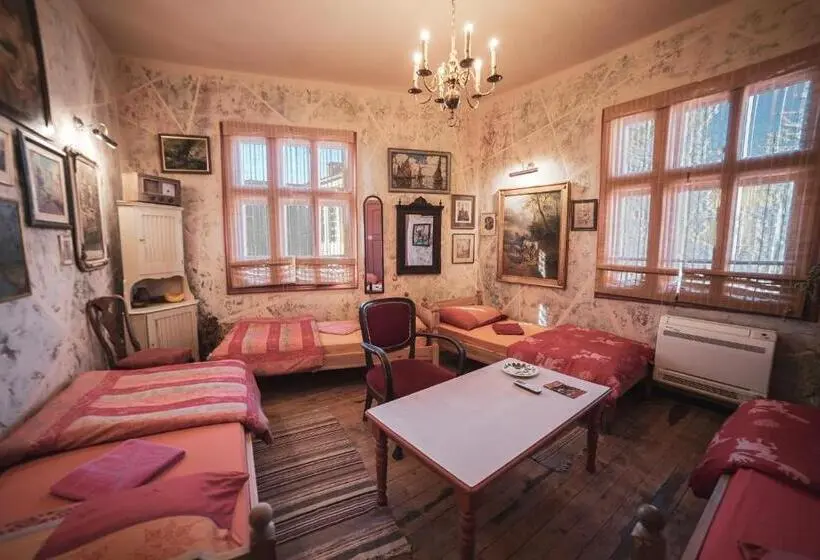 浴室共有スタンダード4人用ルーム, Guest House Malkia Inter