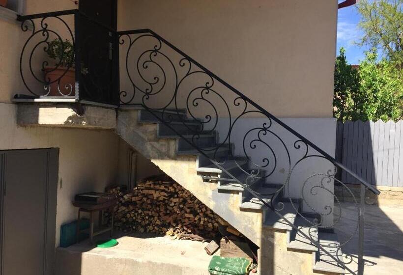 اتاق خانوادگی با سرویس بهداشتی مشترک, Guesthouse Gua