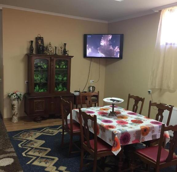 اتاق لوکس, Guesthouse Gua