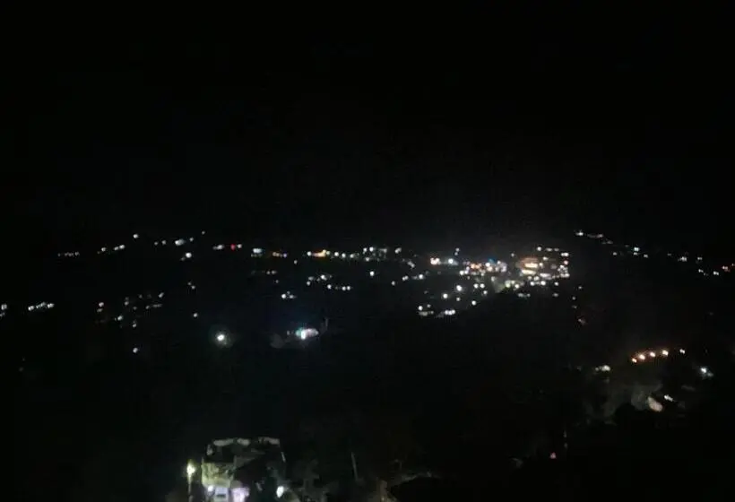 レイクビューデラックスルーム, Lakshan View Resort