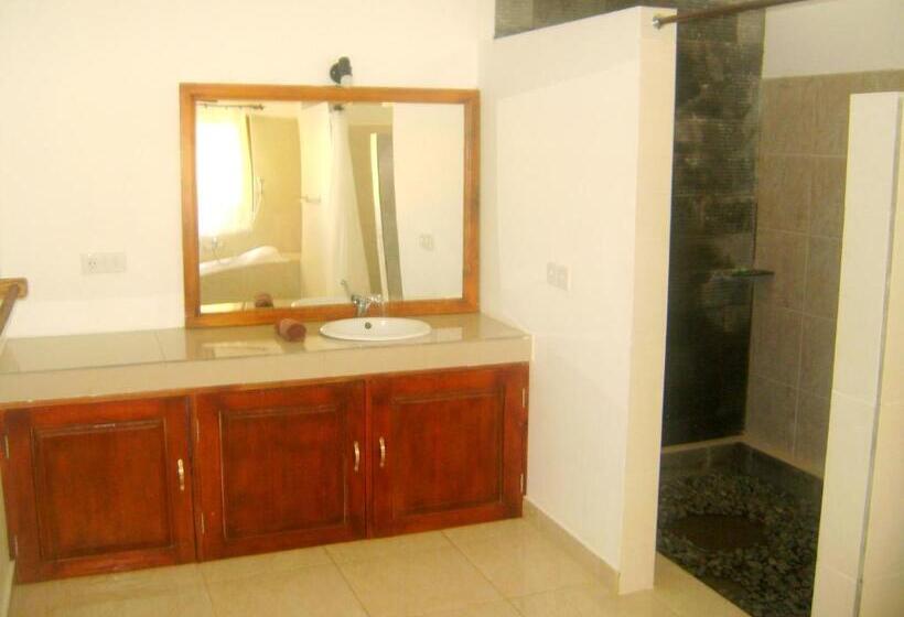 דירה בת חדר שינה 1 עם מרפסת, Villa Mangga Beach