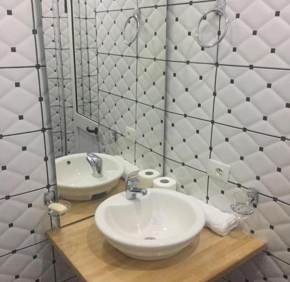 اتاق سه نفره سوپریور با چشم‌انداز دریا, Xuxi Apartments