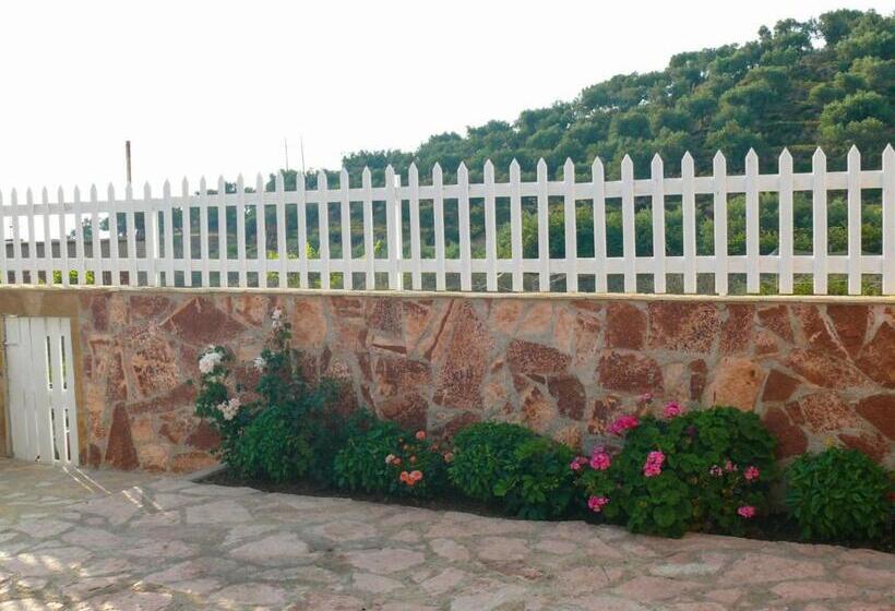 발코니가 있는 4인용 스탠다드 룸, Xuxi Apartments