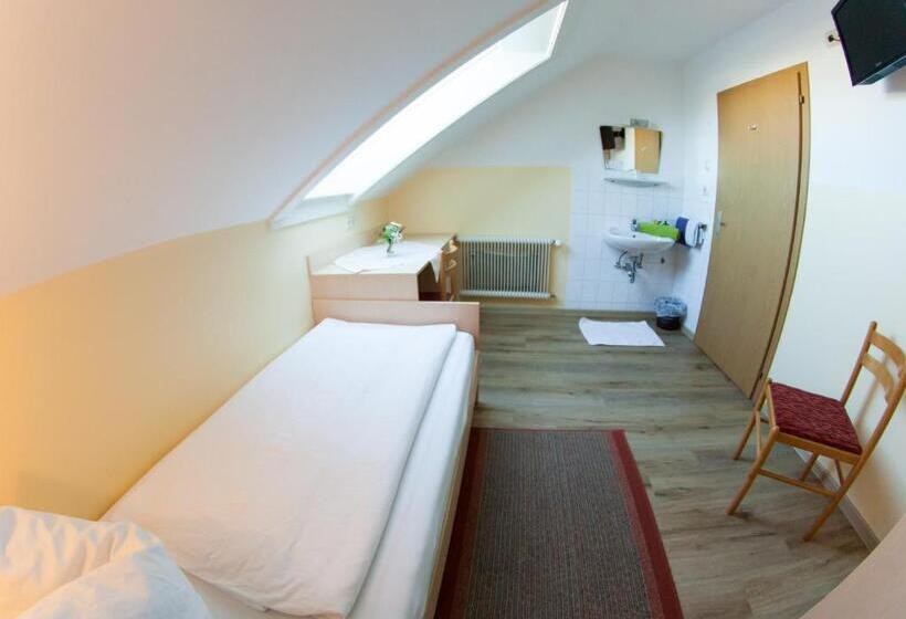 基本单人间共用浴室, Frühstückspension Kölich