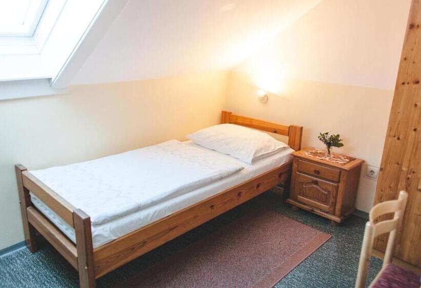 基本单人间共用浴室, Frühstückspension Kölich