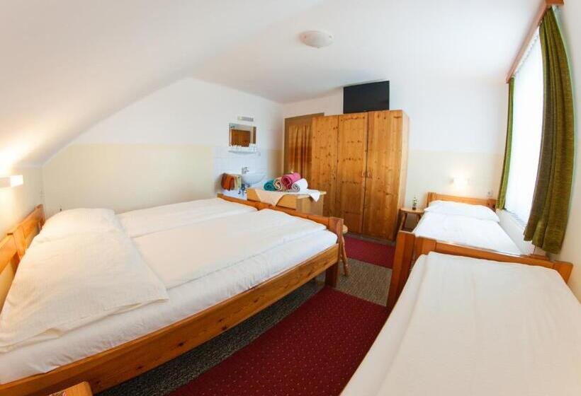 基本四人间共用浴室, Frühstückspension Kölich