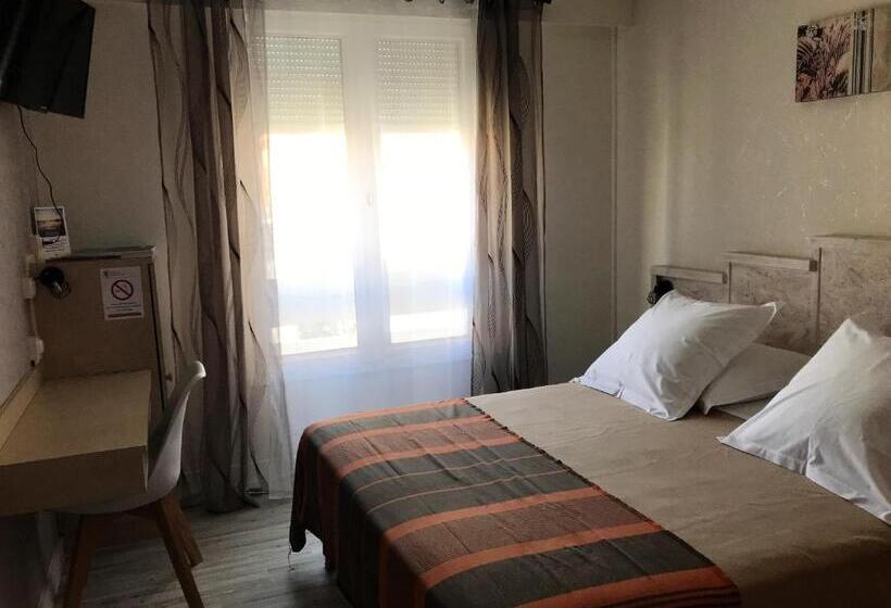 Номер Комфорт, Hôtel Du Commerce