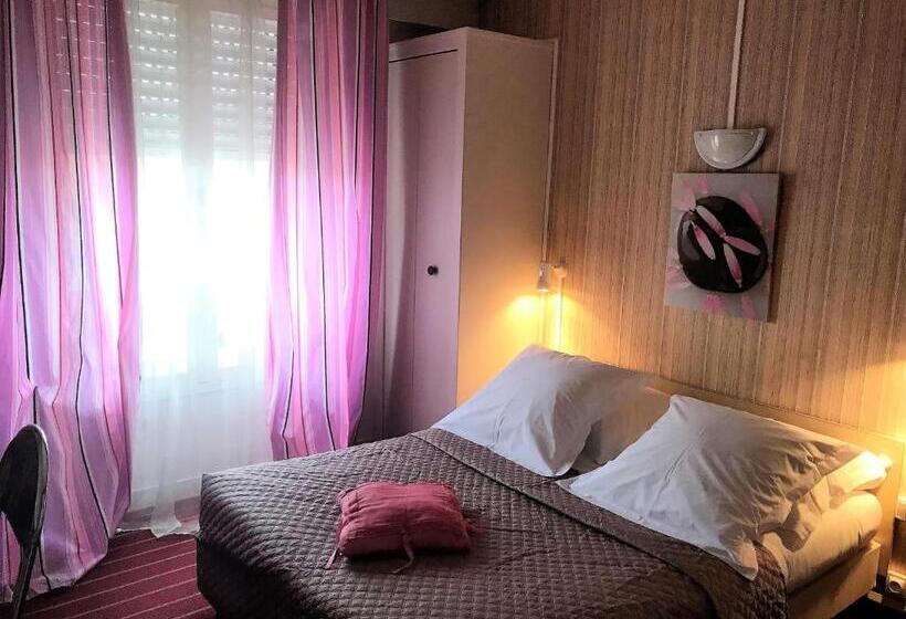 Классический Номер, Hôtel Du Commerce