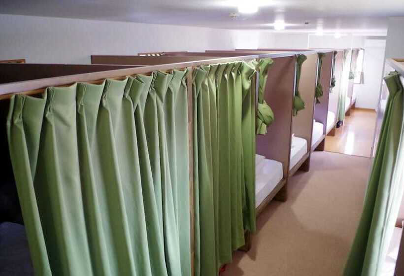 تختخواب در اتاق مشترک, Guesthouse Imari Honjin
