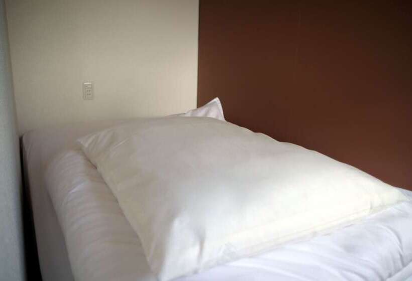 تختخواب در اتاق مشترک, Guesthouse Imari Honjin