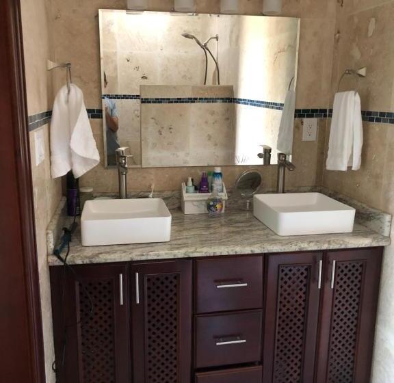 آپارتمان 1 خوابه با چشمانداز استخر, The Meridian At Lighthouse Point