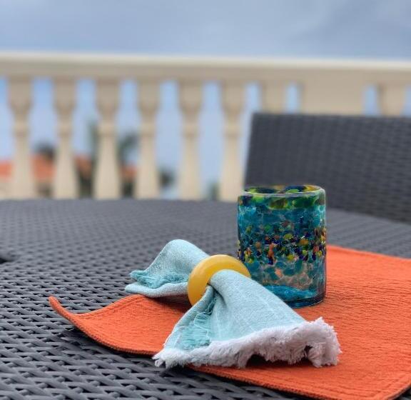 آپارتمان 1 خوابه با چشمانداز دریا, The Meridian At Lighthouse Point