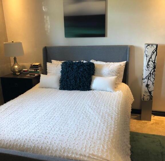 آپارتمان 1 خوابه با چشمانداز دریا, The Meridian At Lighthouse Point