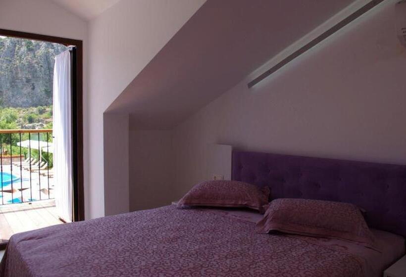 디럭스 스튜디오, Aydos Suites