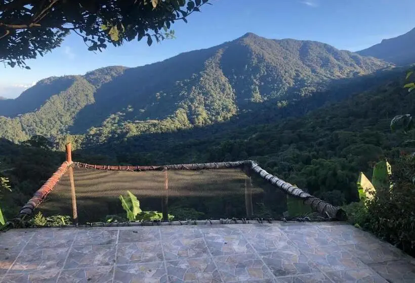 Talo 4 Makuuhuonetta, Miradores Del Oso Perezoso