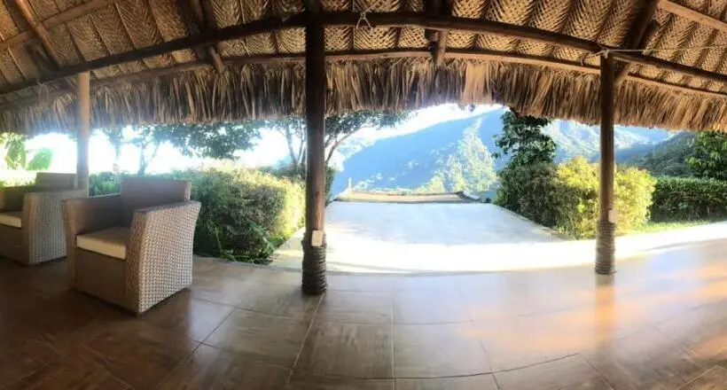 Talo 4 Makuuhuonetta, Miradores Del Oso Perezoso