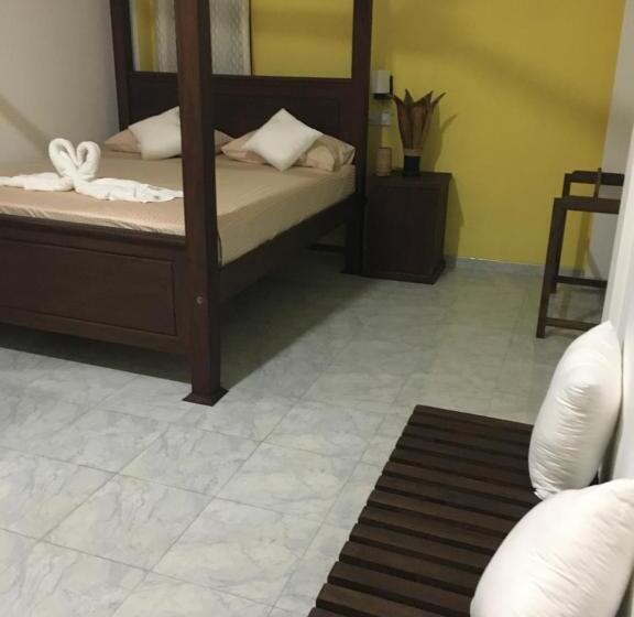 스탠다드 룸, Akurala Beach Park