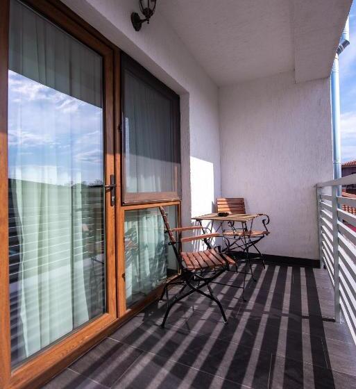 غرفة قياسية مزوَّدة بشُرفة, Artelier Vama Veche