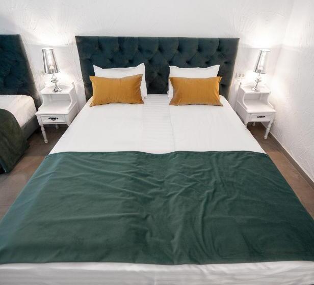 חדר סטנדרט לשלושה עם מרפסת, Artelier Vama Veche