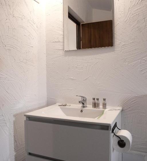 غرفة قياسية ثلاثية, Artelier Vama Veche