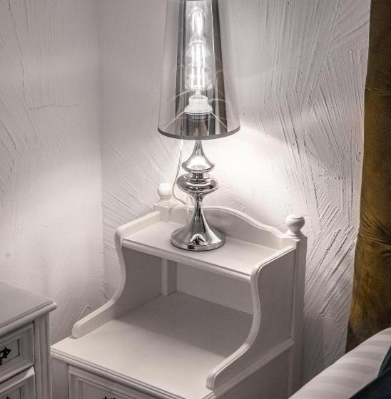 غرفة قياسية ثلاثية, Artelier Vama Veche