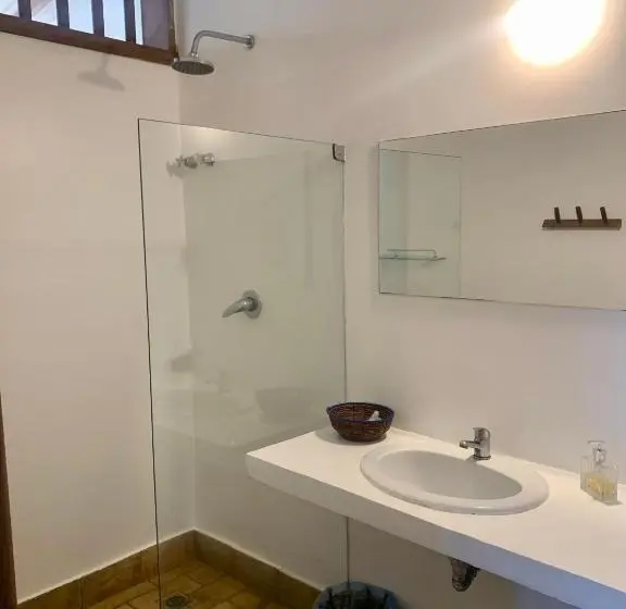 اتاق استاندارد با چشمانداز استخر, Baleias Home
