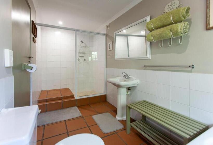 ファミリールーム, Summerhill Guest Farm