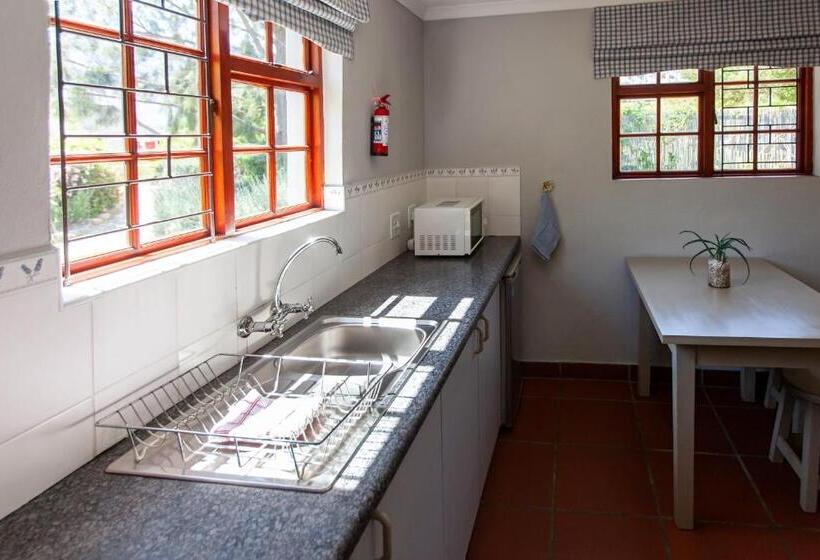 Бунгало Стандарт, Summerhill Guest Farm