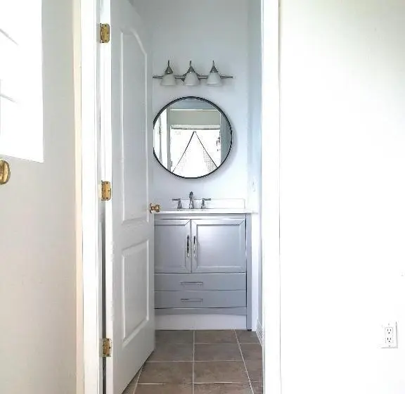 اتاق استاندارد با سرویس بهداشتی مشترک, Marpole Guest House