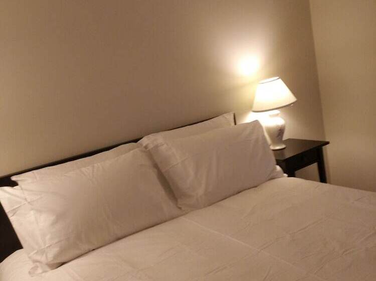 Номер Стандарт Совместная Ванная, Marpole Guest House