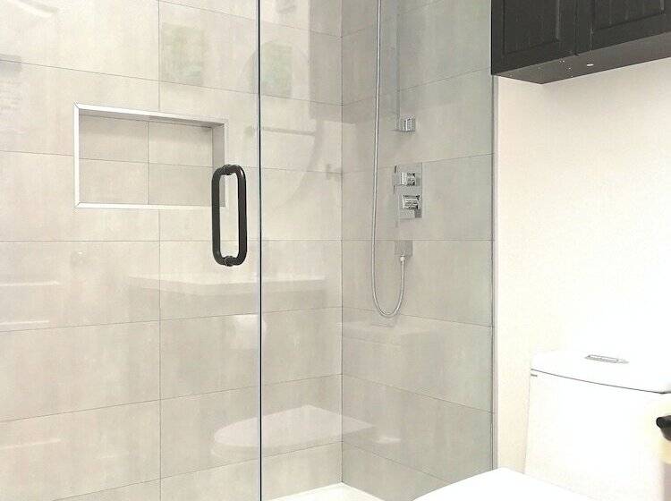 バス共有のスタンダードルーム, Marpole Guest House