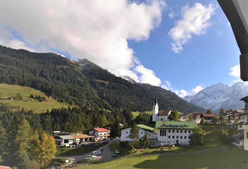 1 Bedroom Apartment Mountain View, Alp Chalet
