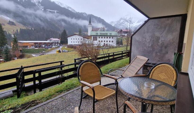 스탠다드 스튜디오 (테라스구비), Alp Chalet