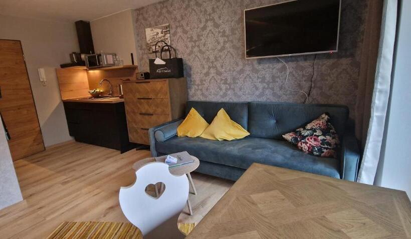 스탠다드 스튜디오 (테라스구비), Alp Chalet