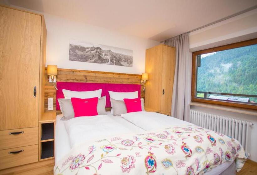 스탠다드 스튜디오, Alp Chalet