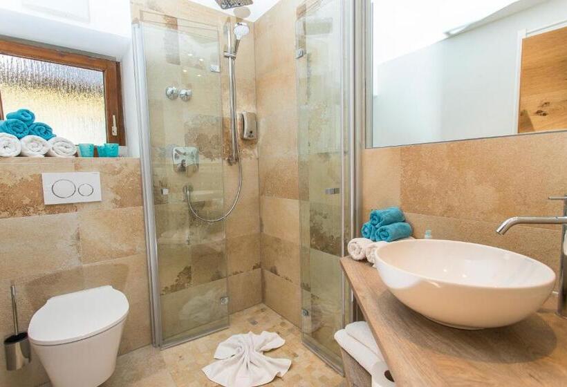 1 Bedroom Apartment Mountain View, Alp Chalet