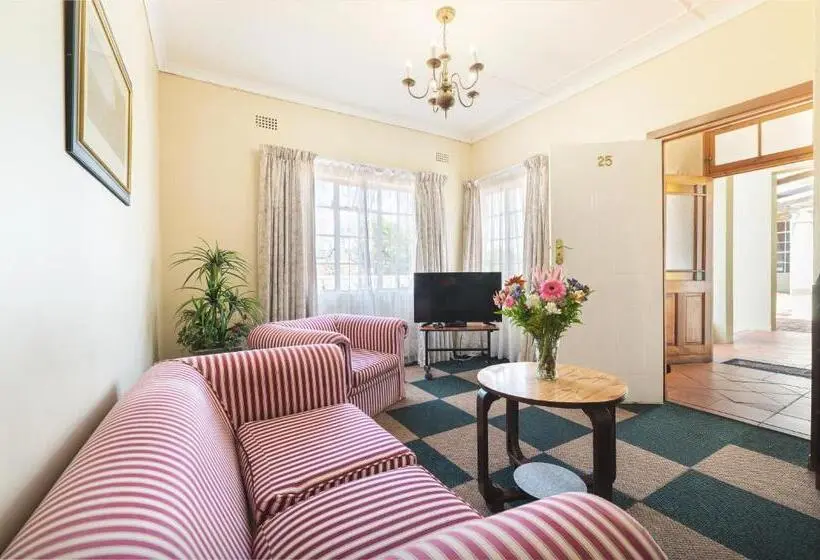 スタンダード４人部屋, Oak Lodge Guest House