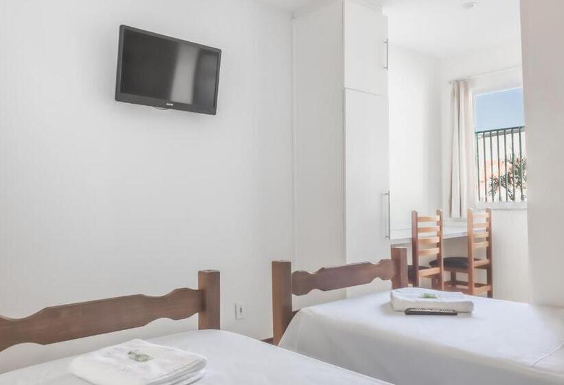 스탠다드 룸, Girafa