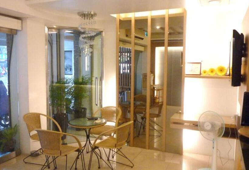 اتاق لوکس, Orinet Jewel Youth Hostel